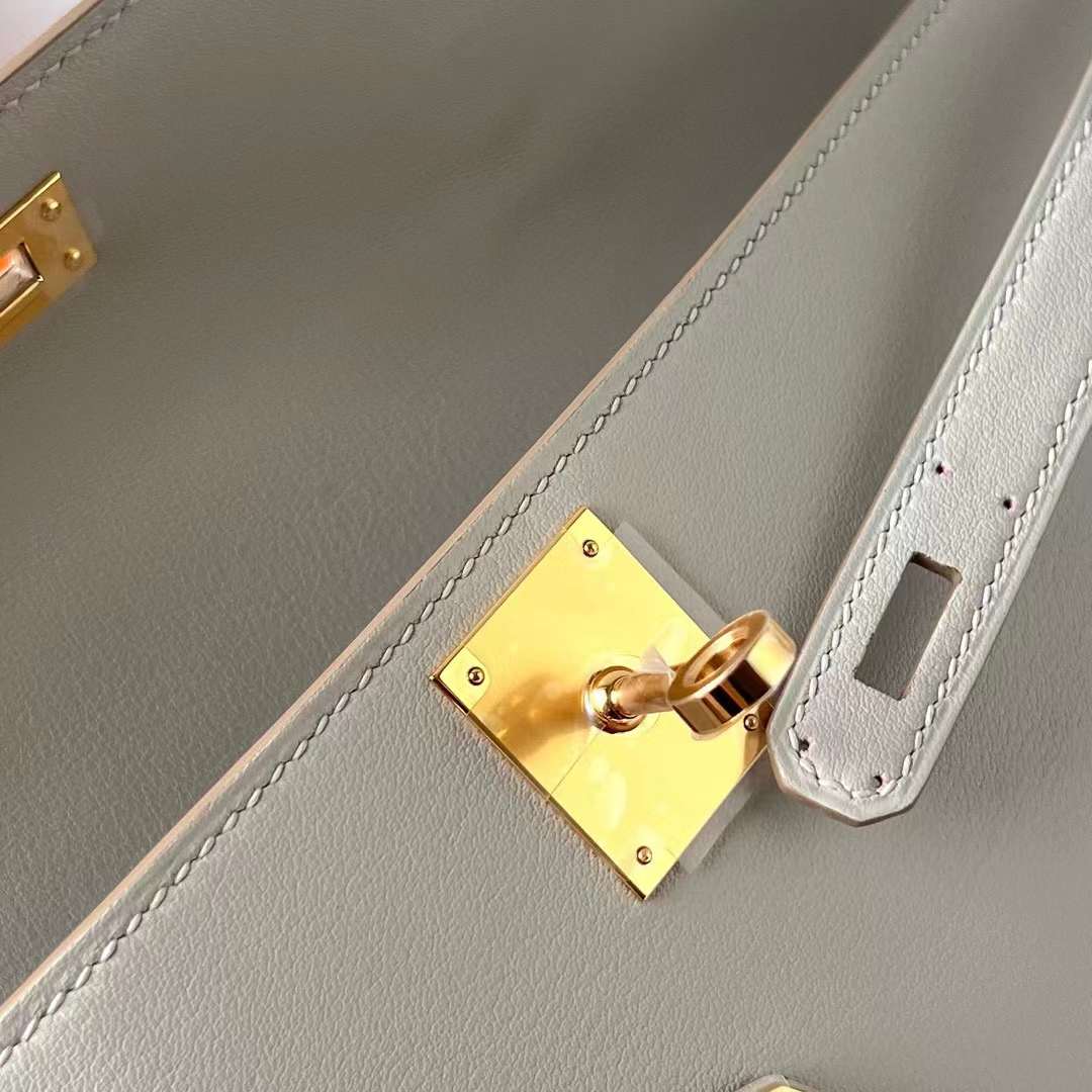 Hermès（爱马仕）Kelly cut Swift Ck80 珍珠灰 金扣 31cm 全手工蜡线缝制 Ghw