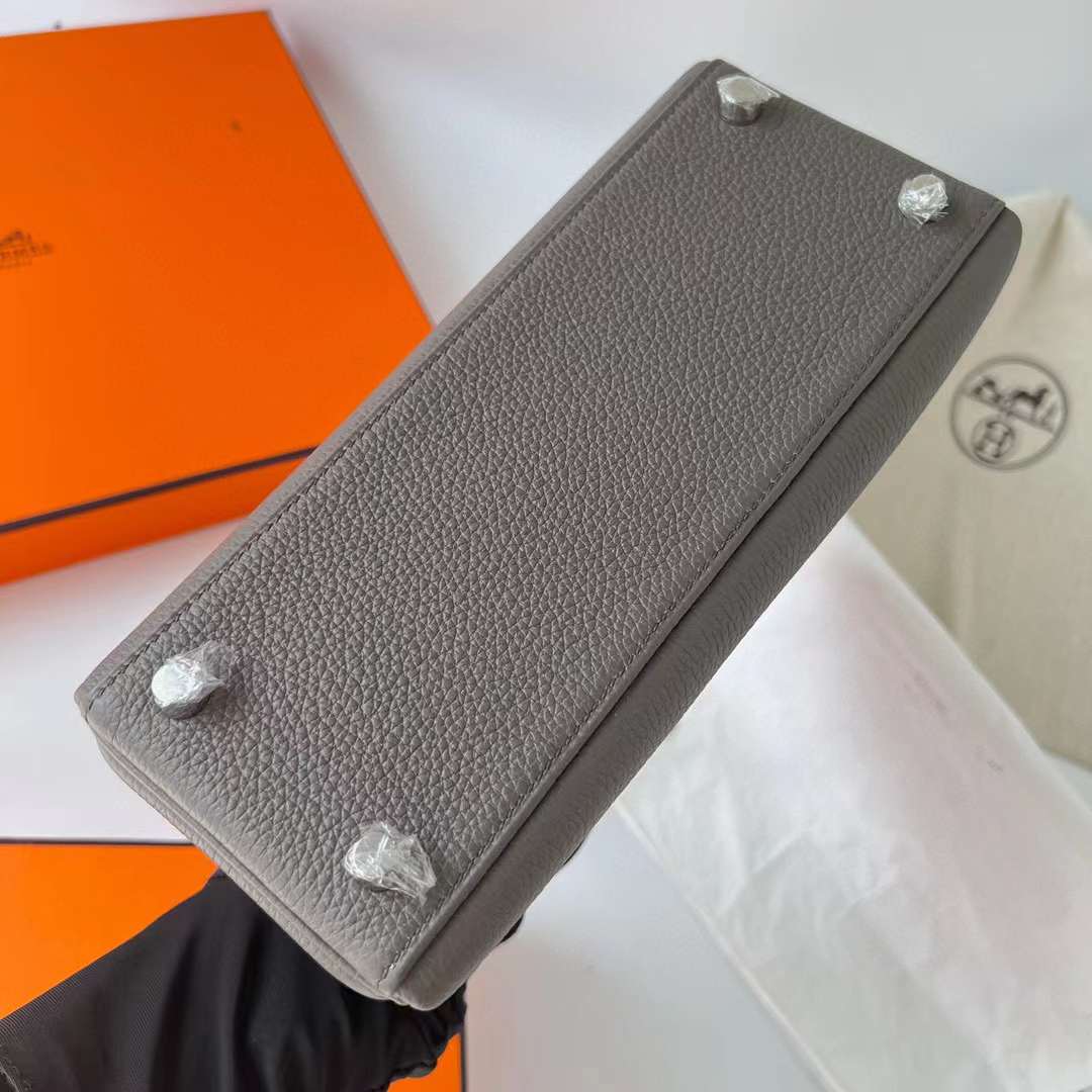 Hermès（爱马仕）Kelly 凯莉包 Togo皮 进口德国小牛皮 8F 锡器灰 银扣 25cm 全手工蜡线缝制 Phw