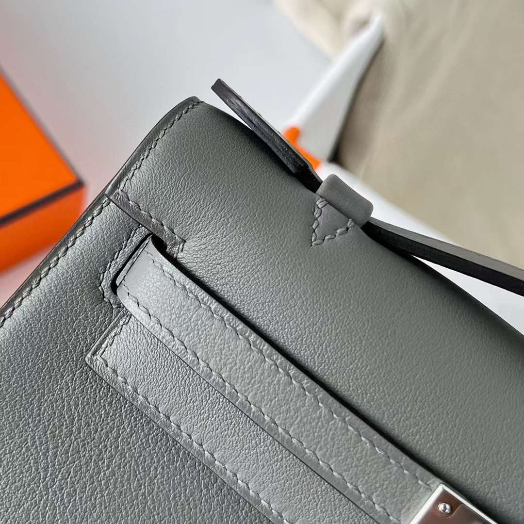 Hermès（爱马仕）Mini Kelly Pochette Swift 0L 积雨云灰 银扣 22cm 全手工蜡线缝制 Phw