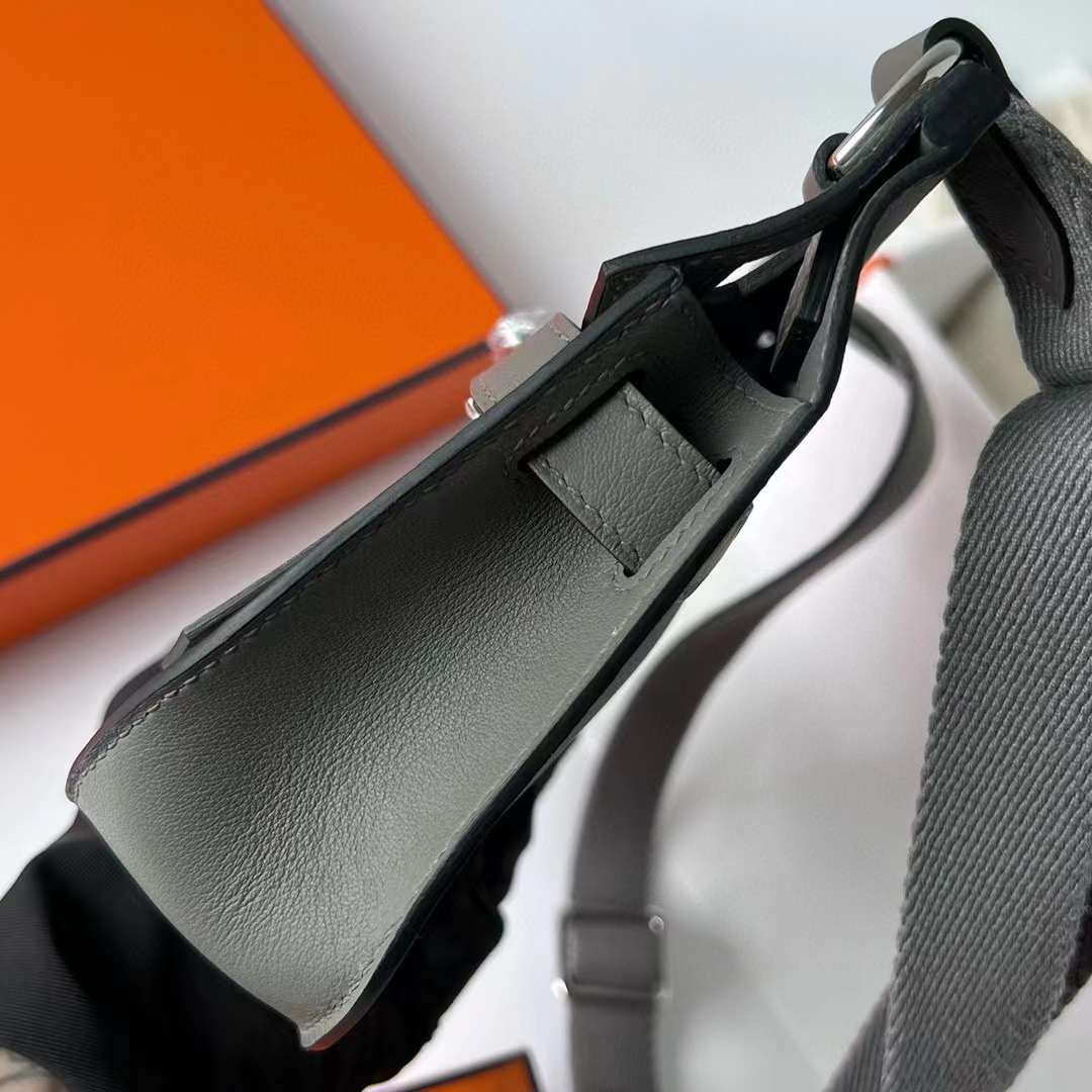 Hermès（爱马仕）Mini Jypsiere 迷你吉普赛 Swift 0L 积雨云灰 银扣 23cm 全手工蜡线缝制 Phw
