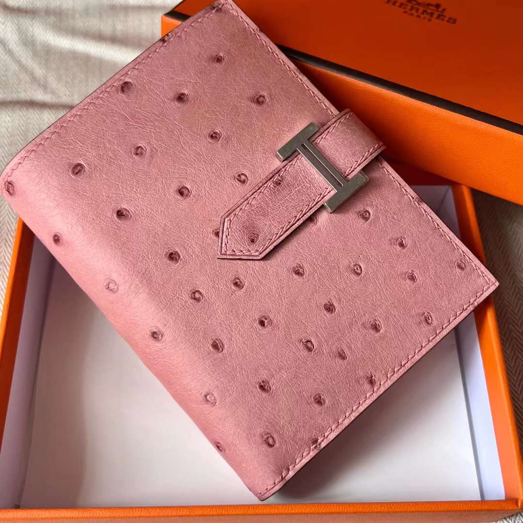 Hermès（爱马仕）Bearn Short Wallet Ostrich 进口鸵鸟皮 Ck94 陶瓷粉 银扣 全手工蜡线缝制