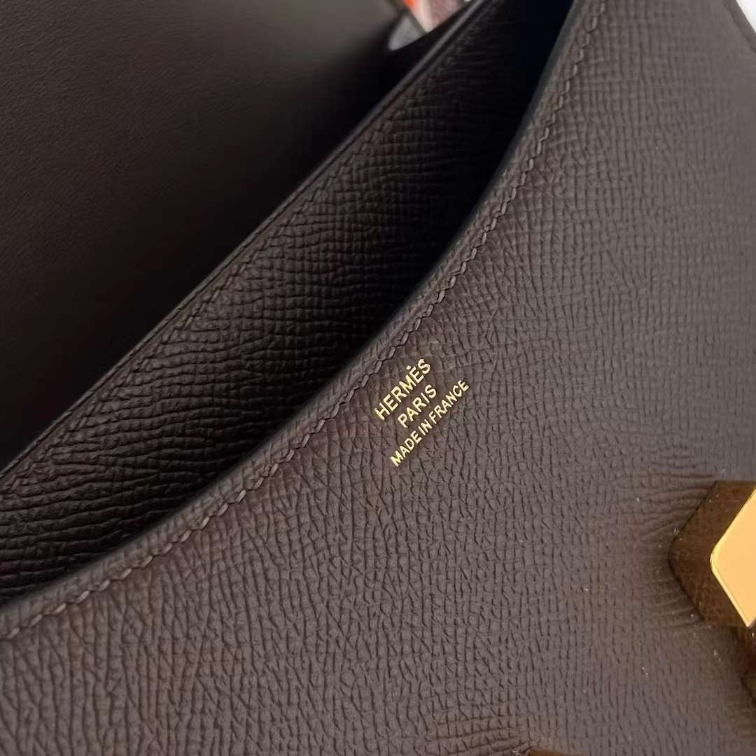 Hermès（爱马仕）Constance 空姐包 Epsom Ck47 巧克力 金扣 19cm 全手工蜡线缝制 Ghw