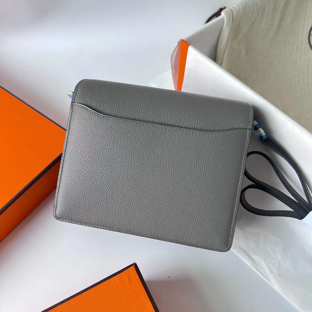 Hermès（爱马仕）Roulis 猪鼻子 Evercolor 0L 积雨云灰 浅金扣 18cm 全手工蜡线缝制