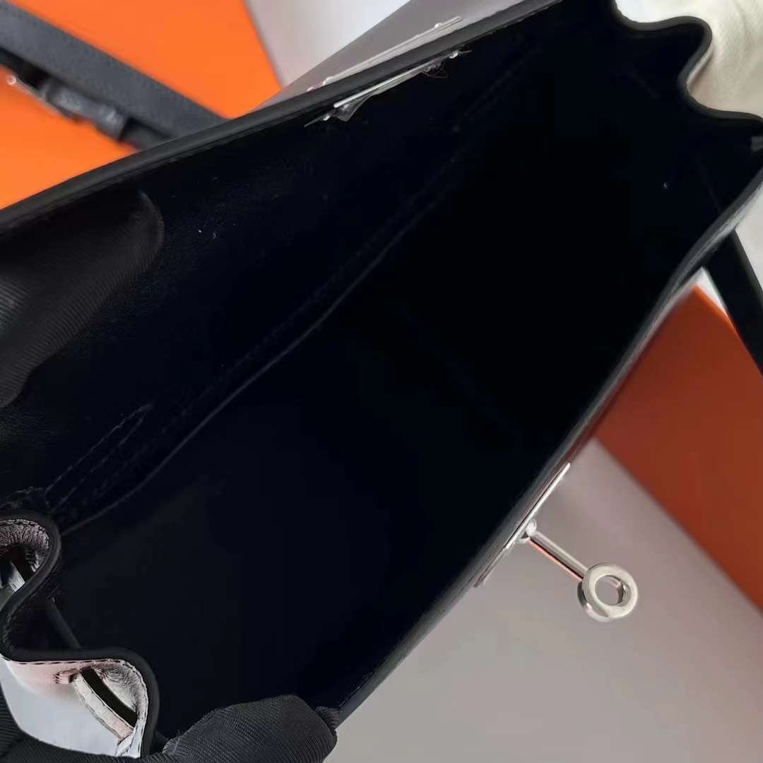 Hermès（爱马仕）Kelly Ado 双肩包 Boxcalf Ck89 黑色 银扣 22cm 全手工蜡线缝制 Phw