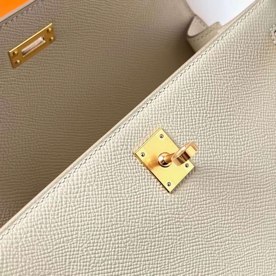 Hermès（爱马仕）Kelly 凯莉包 Epsom Ck10 奶昔白 金扣 25cm 全手工蜡线缝制 Ghw
