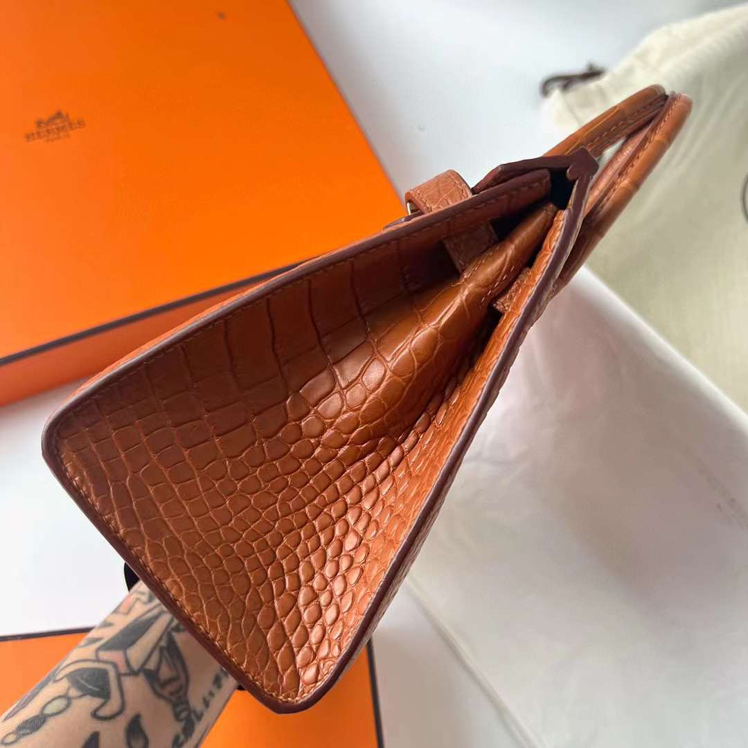Hermès（爱马仕）Birkin 铂金包 雾面美洲鳄鱼皮 Matte Alligator Crocodile Ck37 金棕色 金扣 20cm 全手工蜡线缝制 Ghw