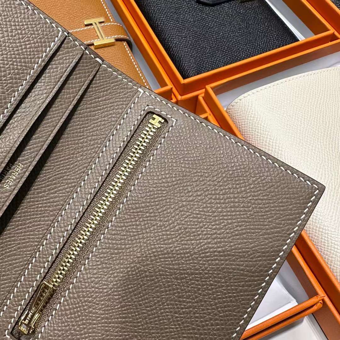 Hermès（爱马仕）Bearn Short 短款钱包 Epsom 进口手掌纹皮 Ck18 大象灰 金扣 全手工蜡线缝制