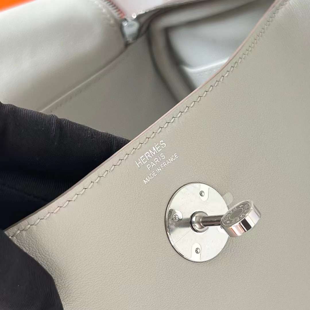 Hermès（爱马仕）Lindy 琳迪包 Swift Ck80 珍珠灰 银扣 26cm 全手工蜡线缝制 Phw