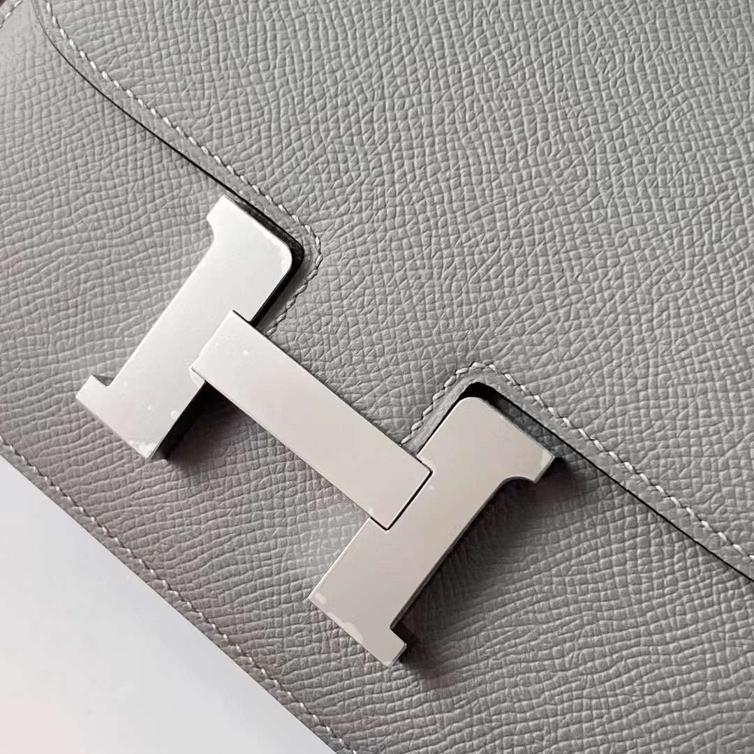 Hermès（爱马仕）Constance 空姐包 Epsom 4Z 海鸥灰 银扣 19cm 全手工蜡线缝制 phw