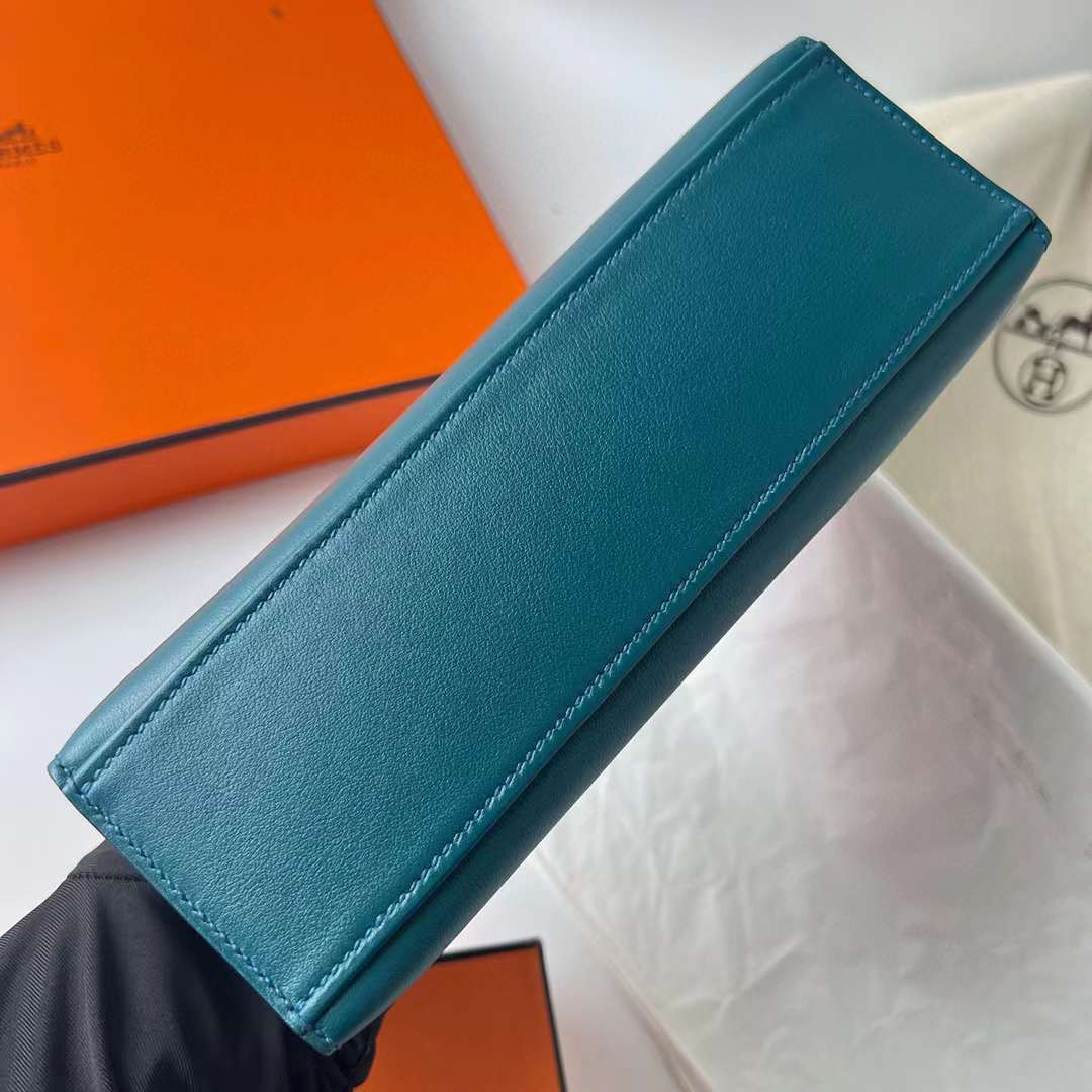 Hermès（爱马仕）Mini Kelly Pochette Swift W0 博斯普鲁斯绿 金扣 22cm 全手工蜡线缝制 Ghw
