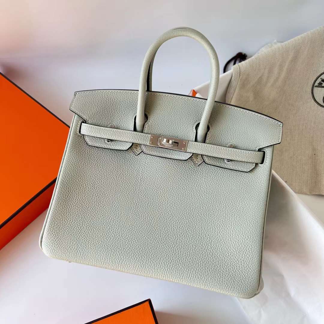 Hermès（爱马仕）Birkin 铂金包 Togo皮 进口德国小牛皮 0W 冰晶灰 银扣 25cm 全手工蜡线缝制 Phw