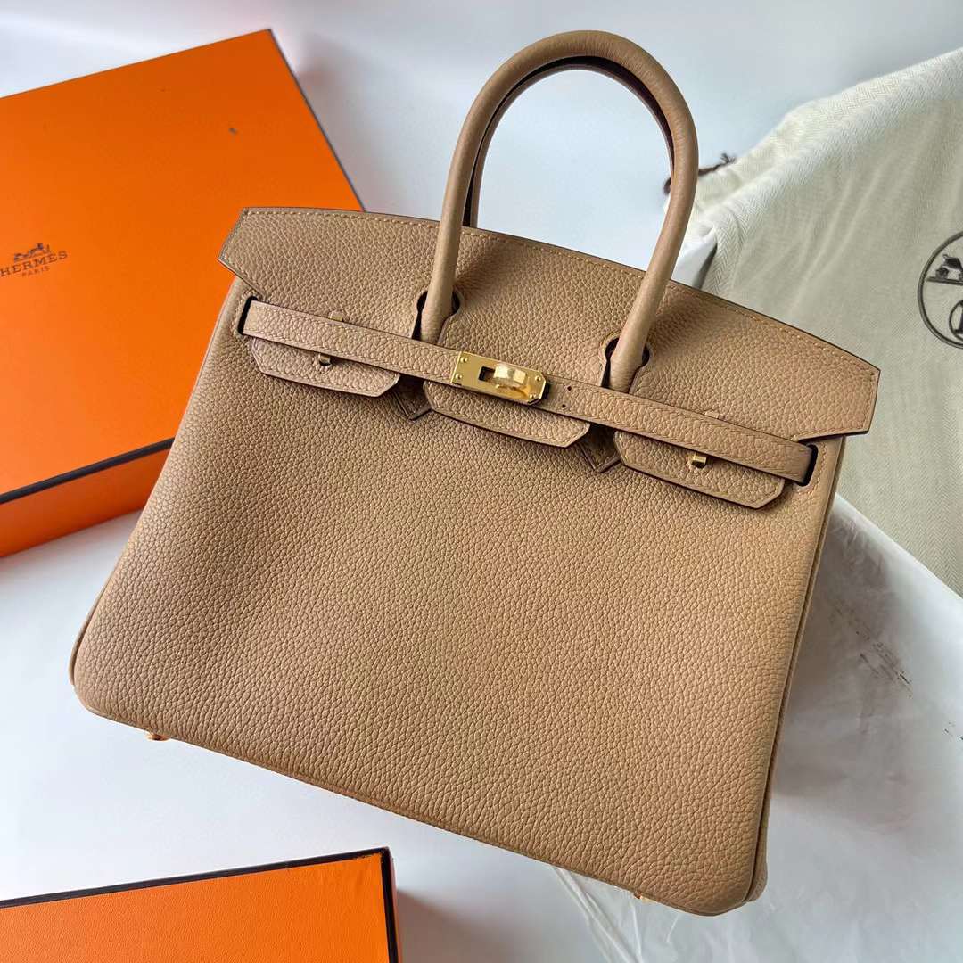 Hermès（爱马仕）Birkin 铂金包 Togo皮 进口德国小牛皮 0M 奶茶色 金扣 25cm 全手工蜡线缝制 Ghw