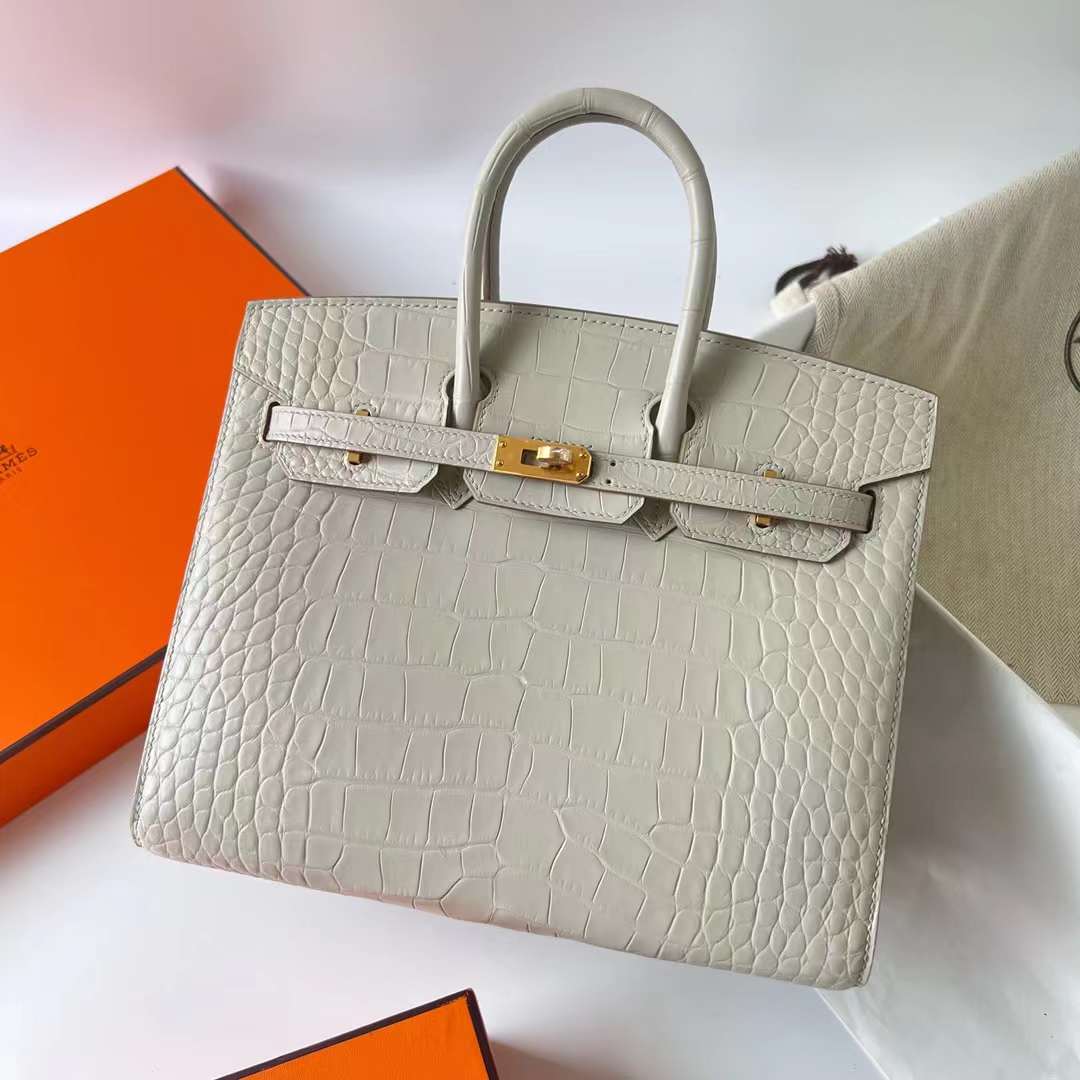 Hermès（爱马仕）Birkin 铂金包 Sellier 雾面美洲鳄鱼皮 Matte Alligator Crocodile 8L 奶油白 外缝 金扣 25cm 全手工蜡线缝制 Ghw