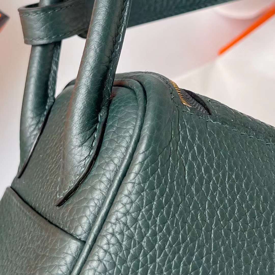 Hermès（爱马仕）Mini Lindy 迷你琳迪包 Clemence 6O 松柏绿 金扣 19cm 全手工蜡线缝制 Ghw