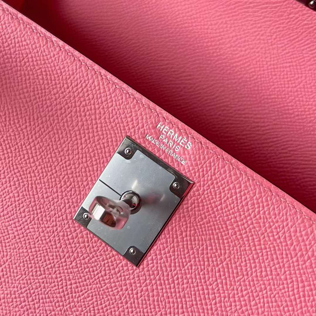 Hermès（爱马仕）Kelly 凯莉包 Epsom 进口德国手掌纹皮 1Q 奶昔粉 银扣 28cm 全手工蜡线缝制 Phw