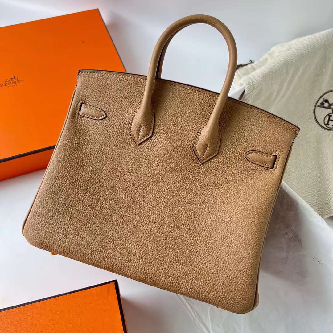 Hermès（爱马仕）Birkin 铂金包 Togo皮 进口德国小牛皮 0M 奶茶色 金扣 25cm 全手工蜡线缝制 Ghw