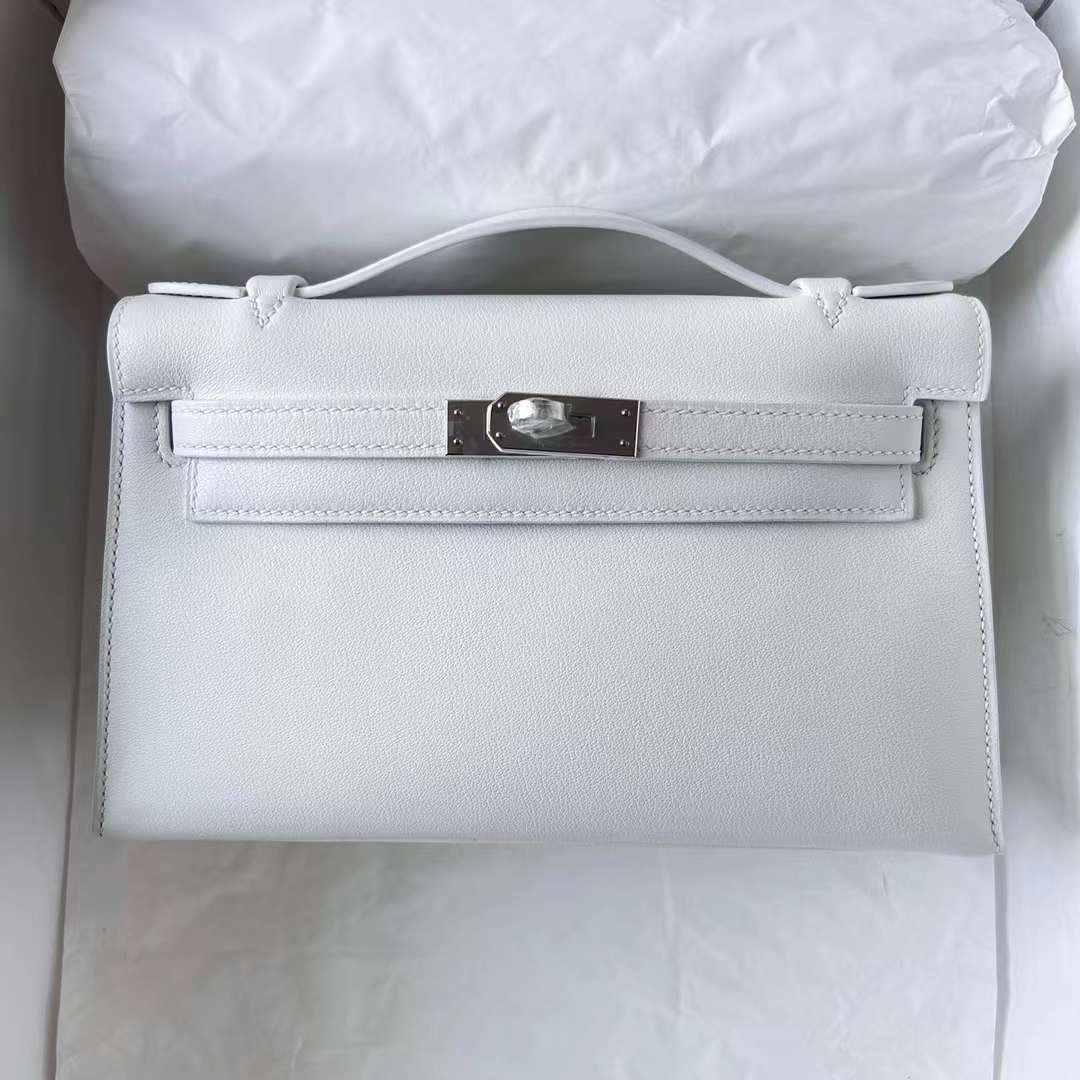 Hermès（爱马仕）Mini Kelly Pochette Swift 01 纯白 银扣 22cm 全手工蜡线缝制 Phw