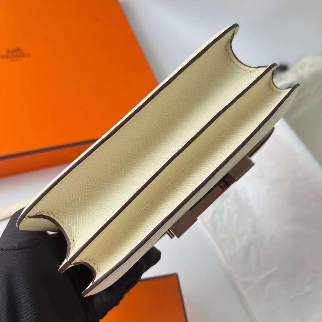 Hermès（爱马仕）Constance 空姐包 Epsom I2 奶油白 玫瑰金扣 19cm 全手工蜡线缝制 RGhw