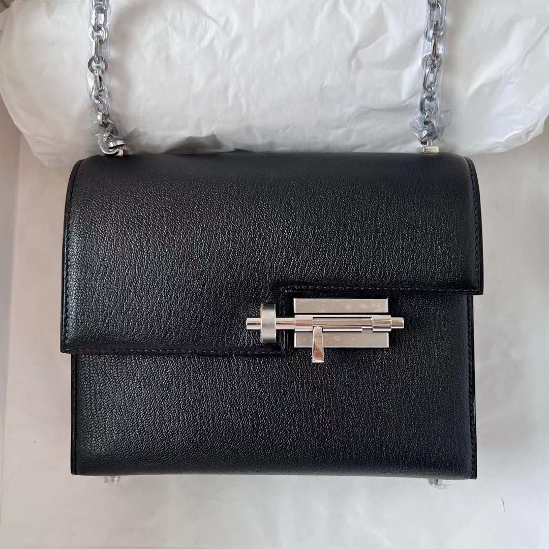 Hermès（爱马仕）Verrou 机枪包 Chevre 进口山羊皮 Ck89 黑色 银扣 17.5cm 全手工蜡线缝制 Phw