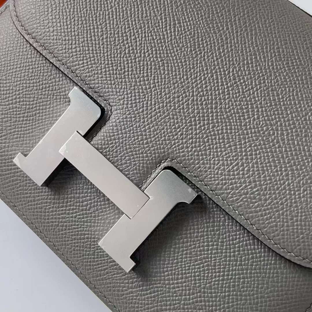 Hermès（爱马仕）Constance 空姐包 Epsom 0L 积雨云灰 银扣 19cm 全手工蜡线缝制 Phw