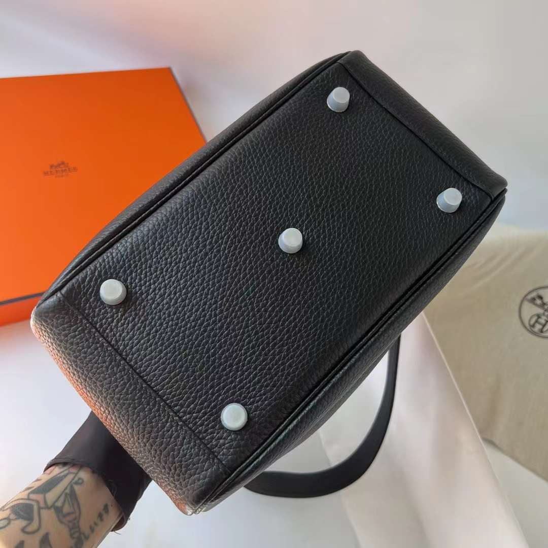 Hermès（爱马仕）Lindy 琳迪包 Clemence Ck89 黑色 银扣 26cm 全手工蜡线缝制 Phw