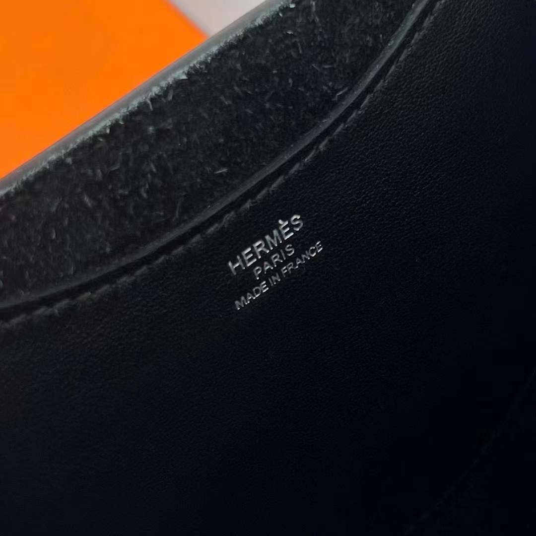 Hermès（爱马仕）In The Loop 猪鼻子 菜篮子 Clemence 拼 Swift Ck89 黑色 银扣 18cm 全手工蜡线缝制 Phw