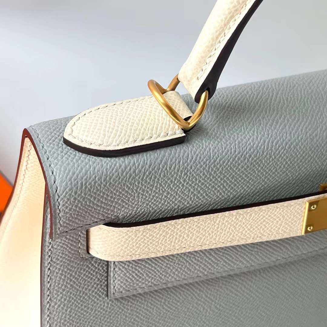 Hermès（爱马仕）Kelly 凯莉包 Hss Epsom 8U 冰川蓝 拼 I2 奶油白 拉丝金扣 28cm 全手工蜡线缝制 BGhw