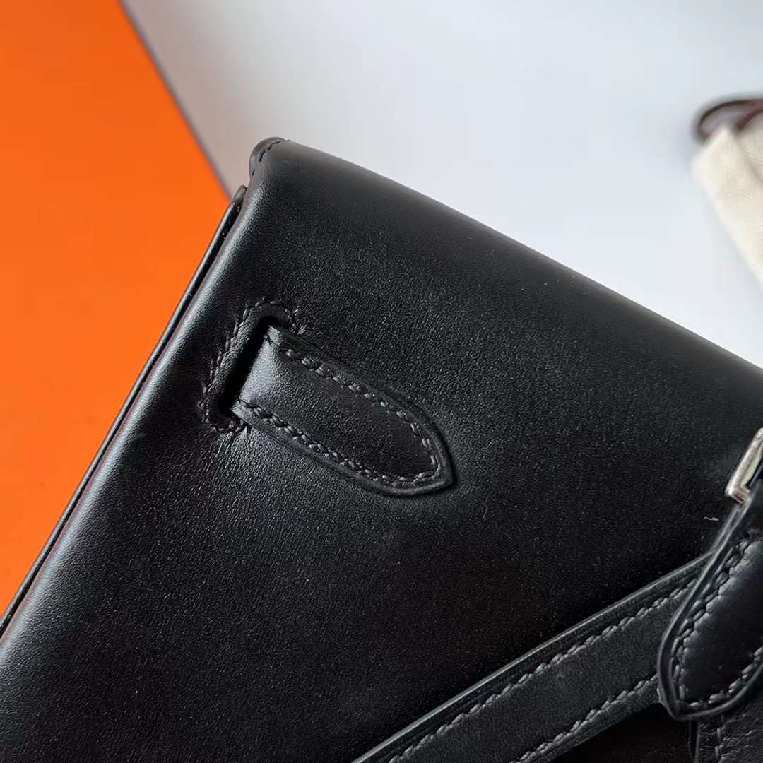 Hermès（爱马仕）Kelly Ado 双肩包 Boxcalf Ck89 黑色 银扣 22cm 全手工蜡线缝制 Phw