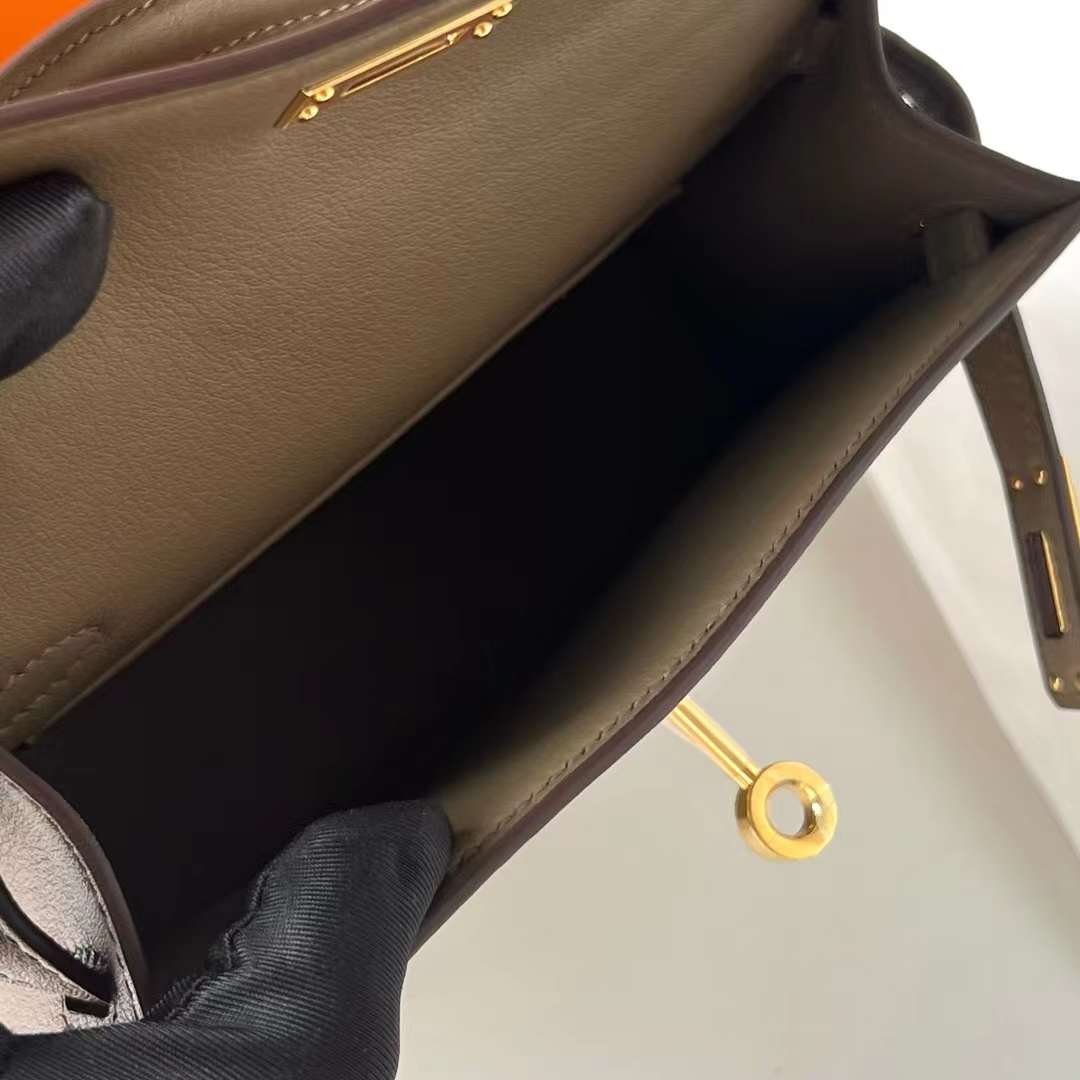 Hermès（爱马仕）Mini Kelly 迷你凯莉 Swift Ck18 大象灰 金扣 19cm 全手工蜡线缝制 Ghw
