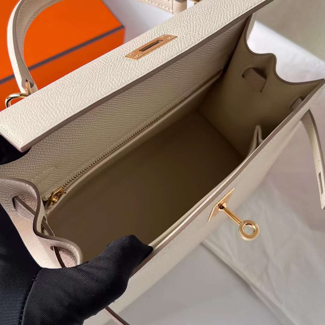 Hermès（爱马仕）Kelly 凯莉包 Epsom Ck10 奶昔白 金扣 25cm 全手工蜡线缝制 Ghw