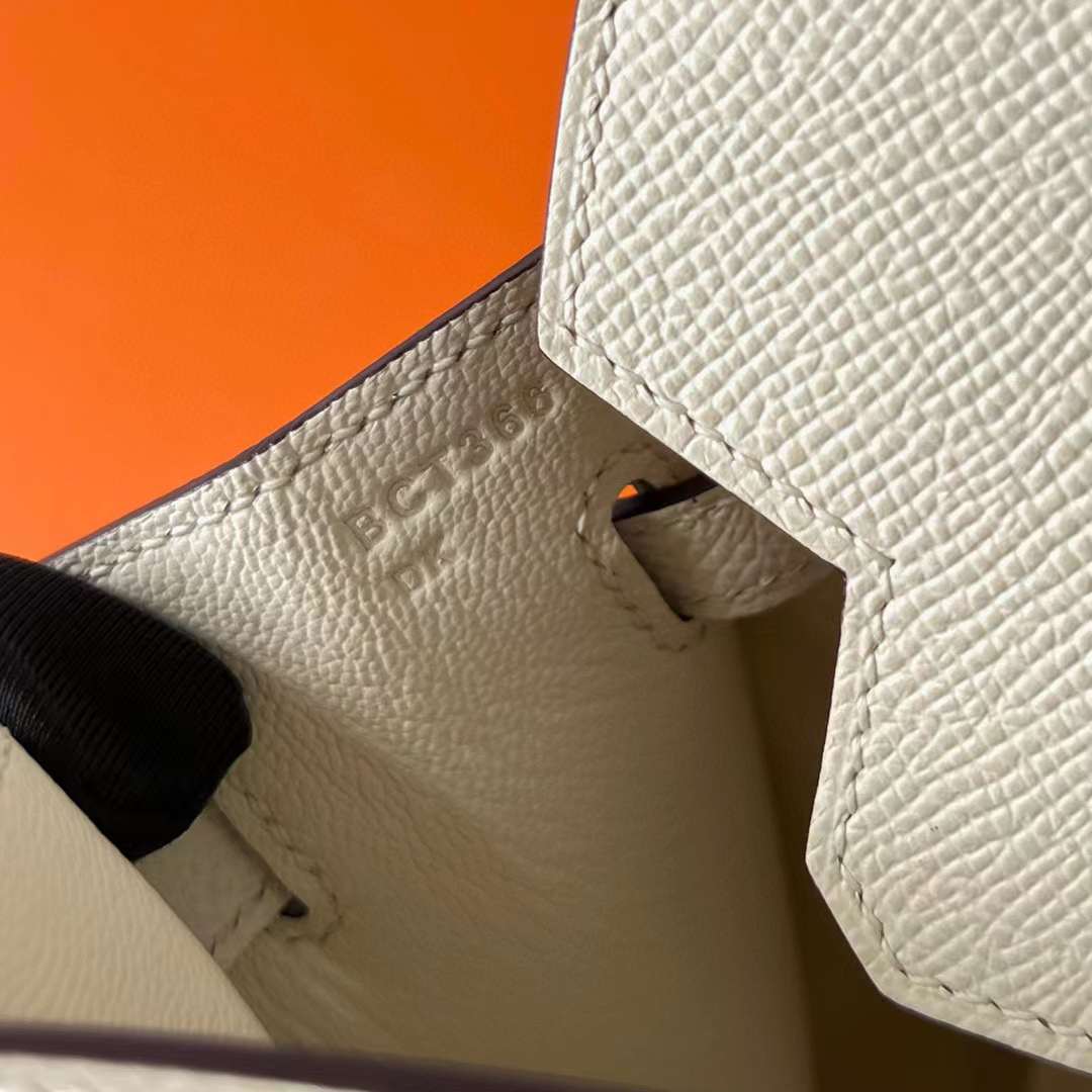 Hermès（爱马仕）Birkin 铂金包 Sellier Epsom I2 奶油白 金扣 25cm 全手工蜡线缝制 Ghw