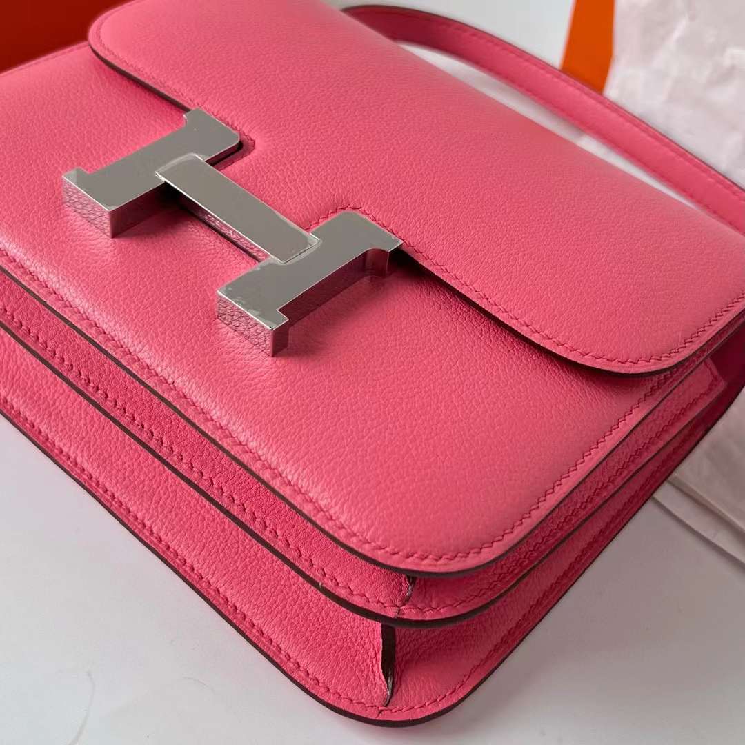 Hermès（爱马仕）Constance 空姐包 Evercolor 8w 新唇膏粉 银扣 19cm 全手工蜡线缝制 Phw