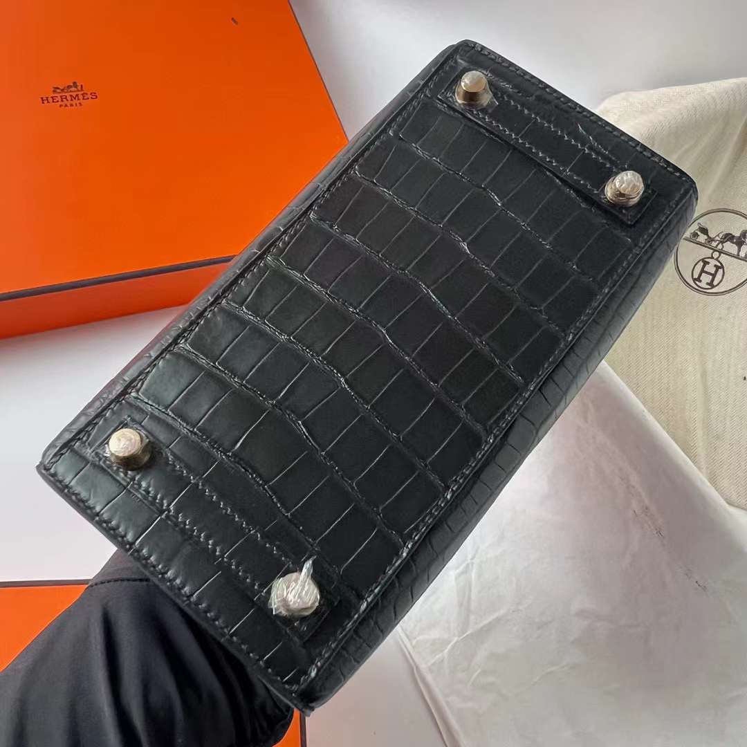 Hermès（爱马仕）Birkin 铂金包 雾面美洲鳄鱼皮 Matte Alligator Crocodile Ck89 黑色 金扣 20cm 全手工蜡线缝制 Ghw