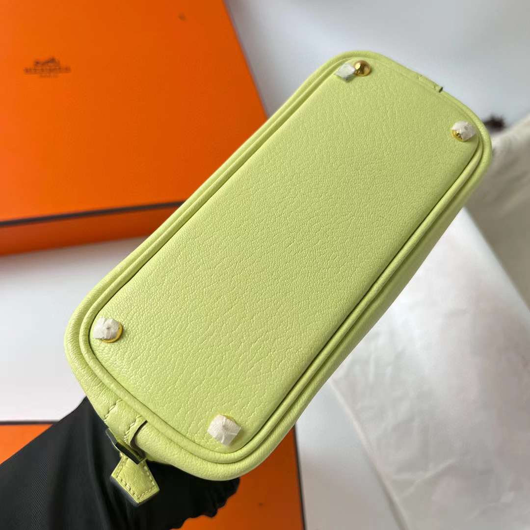 Hermès（爱马仕）Mini Bolide 迷你保龄球包 Chevre 进口山羊皮 R9 嫩芽黄 金扣 19cm 全手工蜡线缝制 Ghw