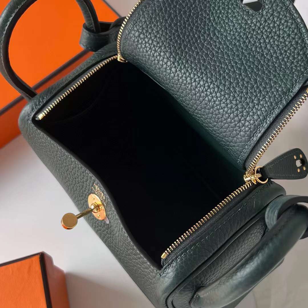 Hermès（爱马仕）Mini Lindy 迷你琳迪包 Clemence 6O 松柏绿 金扣 19cm 全手工蜡线缝制 Ghw