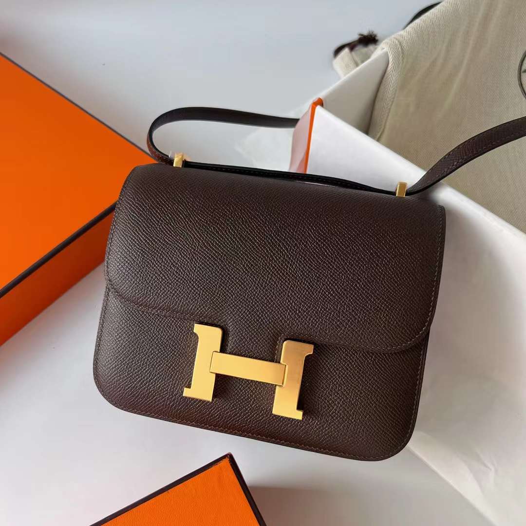 Hermès（爱马仕）Constance 空姐包 Epsom Ck47 巧克力 金扣 19cm 全手工蜡线缝制 Ghw