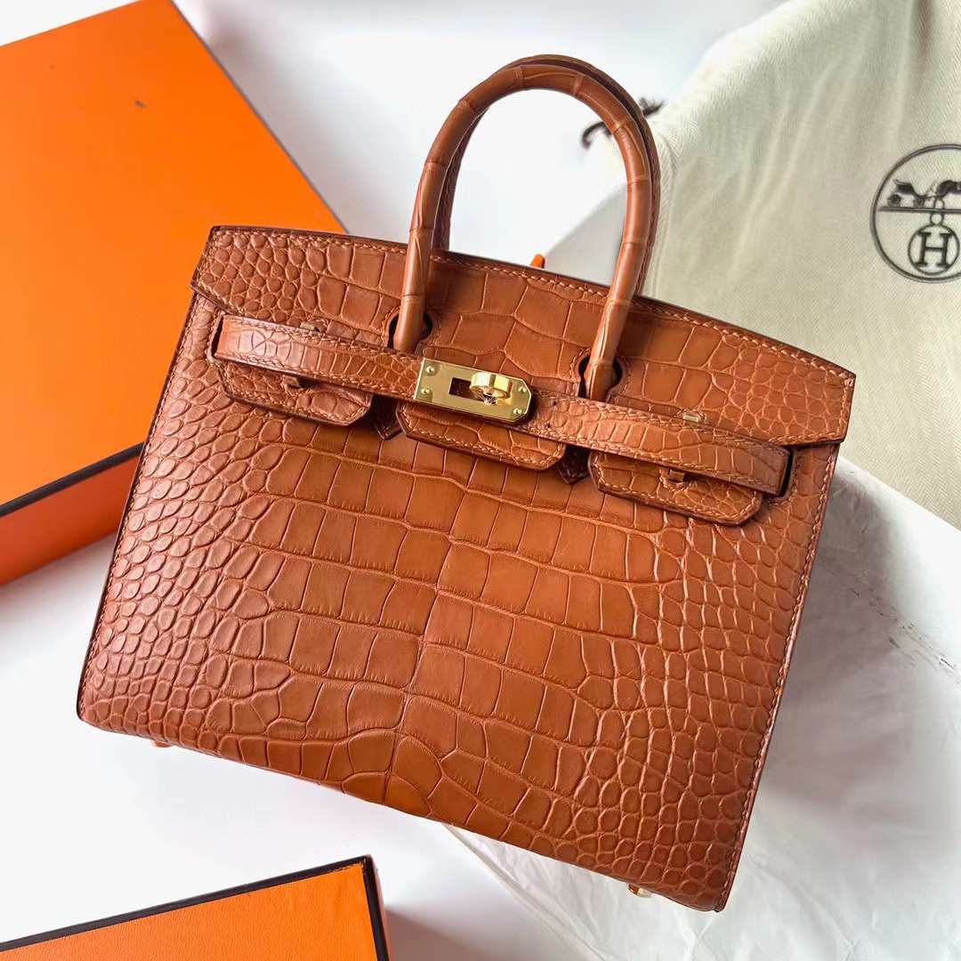 Hermès（爱马仕）Birkin 铂金包 雾面美洲鳄鱼皮 Matte Alligator Crocodile Ck37 金棕色 金扣 20cm 全手工蜡线缝制 Ghw