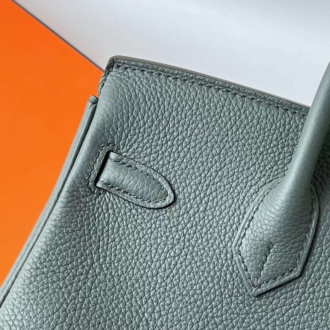 Hermès（爱马仕）Birkin 铂金包 Togo 顶级小牛皮 Cc63 杏绿色 银扣 25cm 全手工蜡线缝 Phw