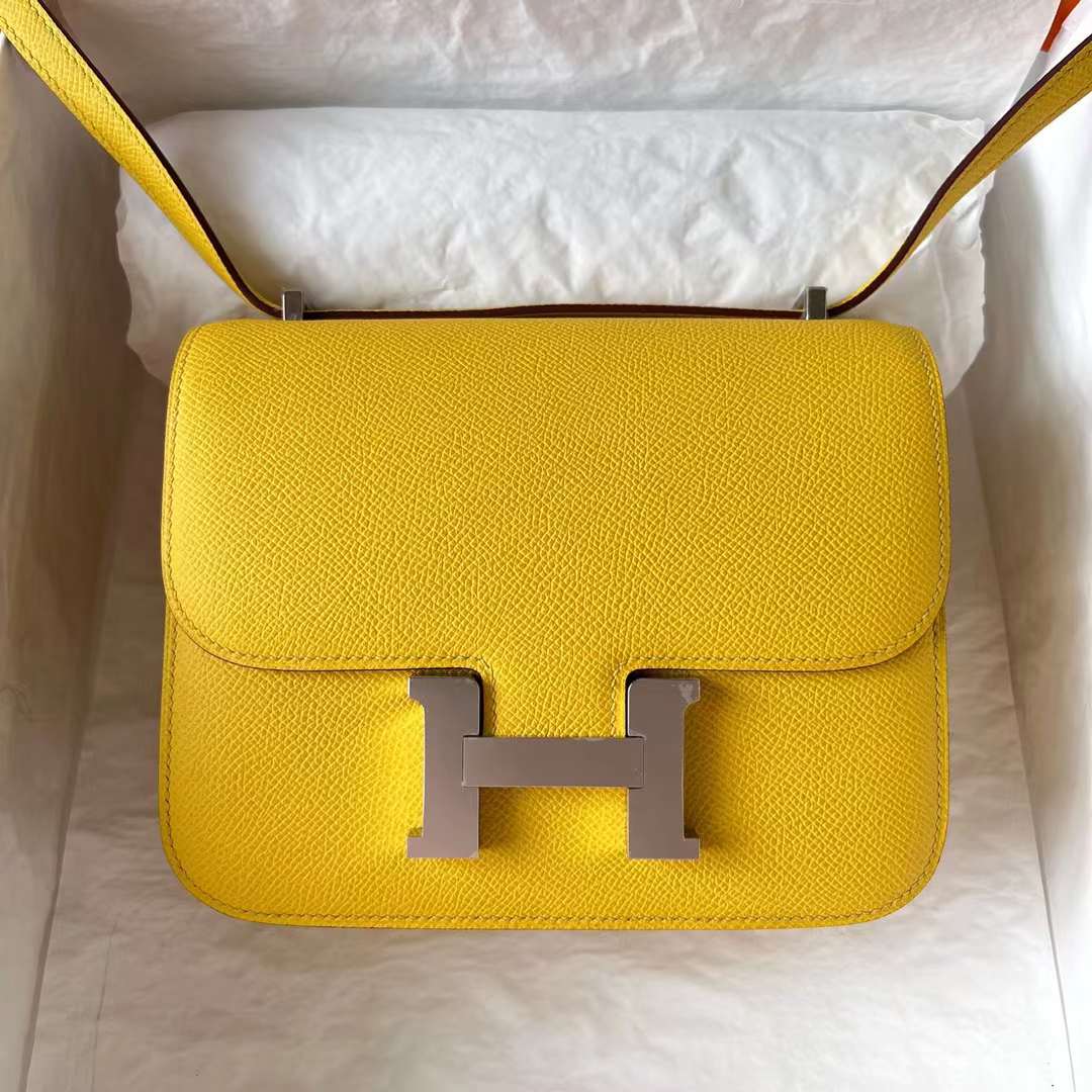 Hermès（爱马仕）Constance 空姐包 Epsom 9O 那不勒斯黄 银扣 19cm 全手工蜡线缝 Phw