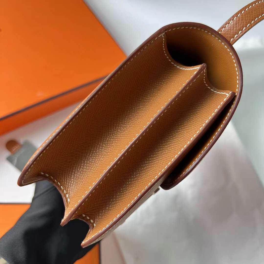 Hermès（爱马仕）Constance 空姐包 Epsom 镜子款 Ck37 金棕色 玫瑰金扣 1-19cm 全手工蜡线缝 Rghw