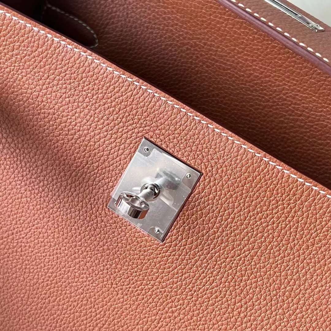 Hermès（爱马仕）Kelly 凯莉包 Togo 顶级小牛皮 Ck37 金棕色 银扣 32cm 全手工蜡线缝 Phw