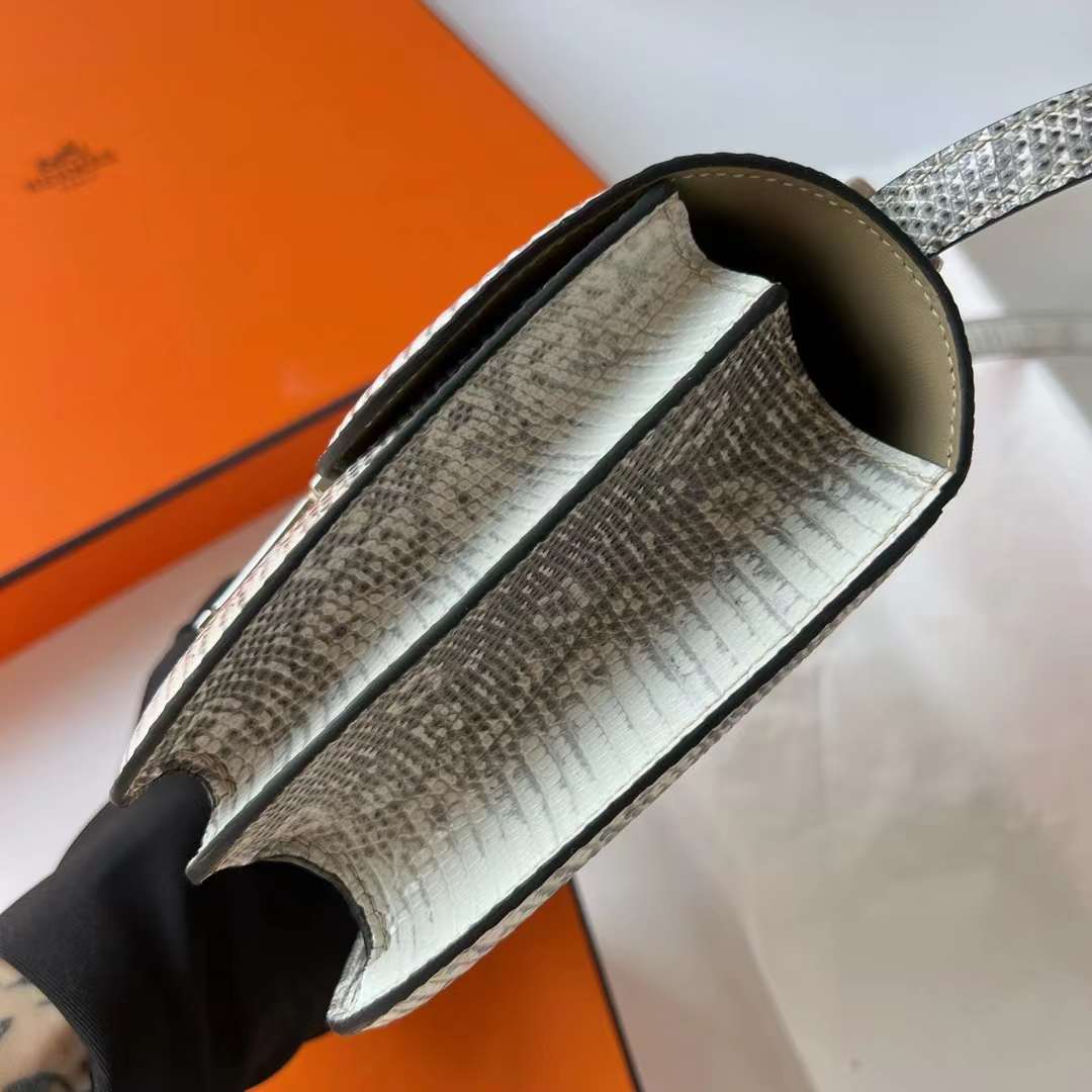 Hermès（爱马仕）Constance 空姐包 Lizard 进口蜥蜴皮 自然色 银扣 19cm 全手工蜡线缝 Phw