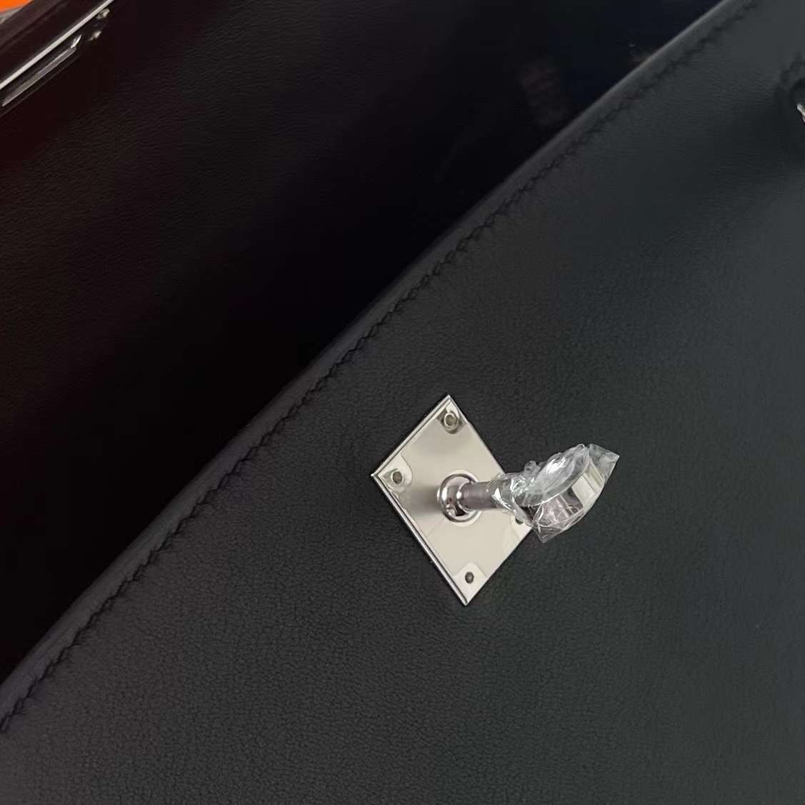 Hermès（爱马仕）Kelly 凯莉包 Touch Swift皮 拼 亮面蜥蜴皮 Ck89 黑色 拼 自然色 银扣 25cm 全手工蜡线缝 Phw