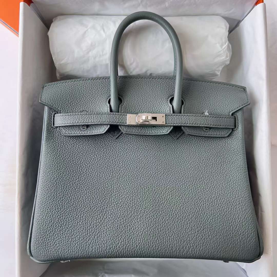 Hermès（爱马仕）Birkin 铂金包 Togo 顶级小牛皮 Cc63 杏绿色 银扣 25cm 全手工蜡线缝 Phw