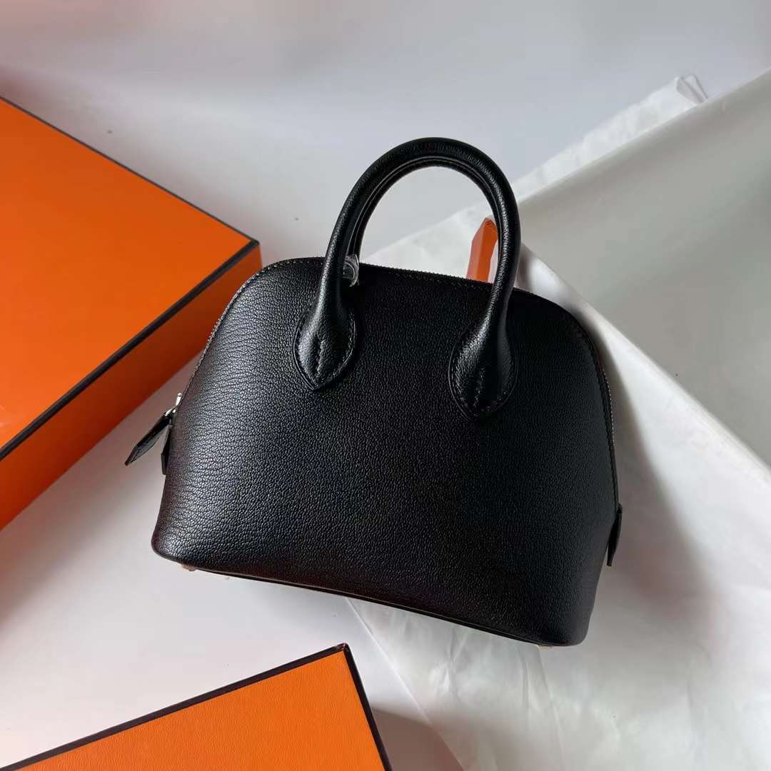 Hermès（爱马仕）Mini Bolide 迷你保龄球包 Chevre 进口山羊皮 Ck89 黑色 银扣 19cm 全手工蜡线缝 Phw