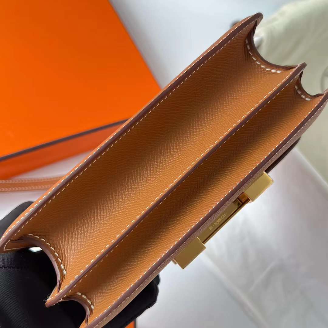 Hermès（爱马仕）Constance 空姐包 Epsom Ck37 金棕色 Gold 金扣 19cm 全手工蜡线缝 Ghw