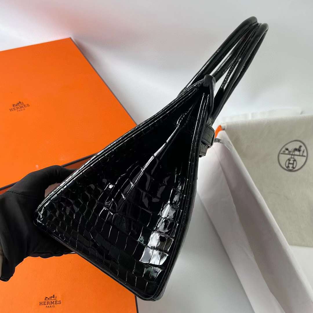 Hermès（爱马仕）Birkin 铂金包 亮面鳄鱼皮 Ck89 黑色 银扣 30cm 全手工蜡线缝 Phw
