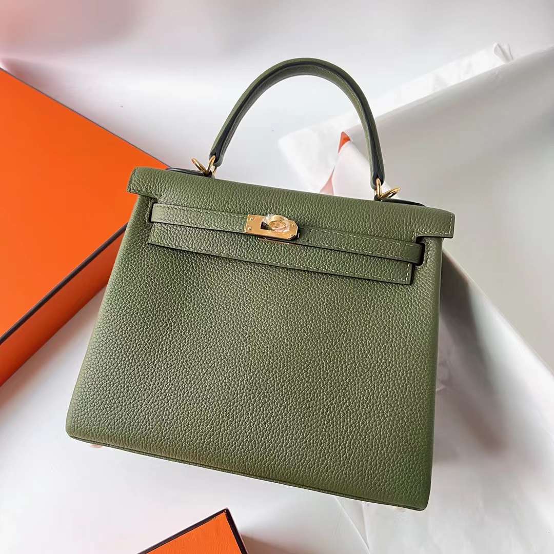 Hermès（爱马仕）Kelly 凯莉包 Togo 小牛皮 V6 丛林绿 金扣 25cm 全手工蜡线缝 Ghw