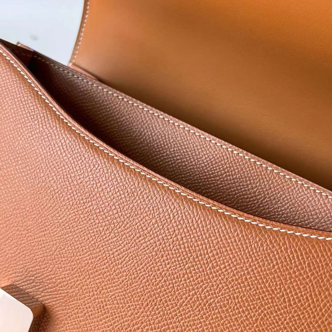 Hermès（爱马仕）Constance 空姐包 Epsom Ck37 金棕色 Gold 银扣 24cm Phw 全手工蜡线缝