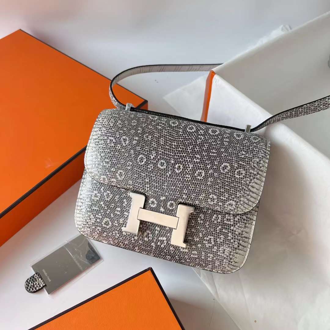 Hermès（爱马仕）Constance 空姐包 Lizard 进口蜥蜴皮 自然色 银扣 19cm 全手工蜡线缝 Phw